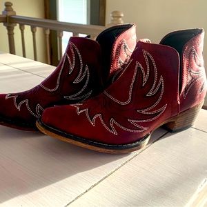 BRAND NEW dark red snip toe cowboy booties